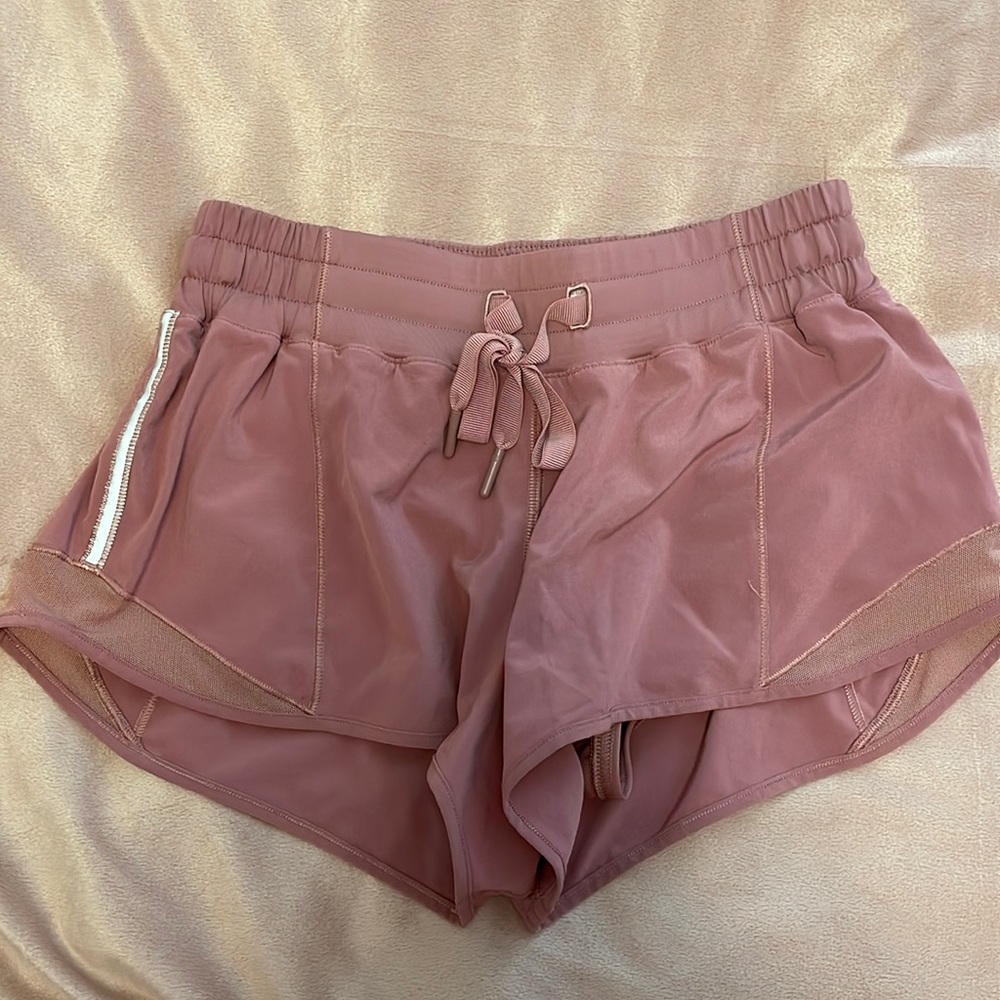 LULULEMON Hotty Hot Low Rise 2.5
